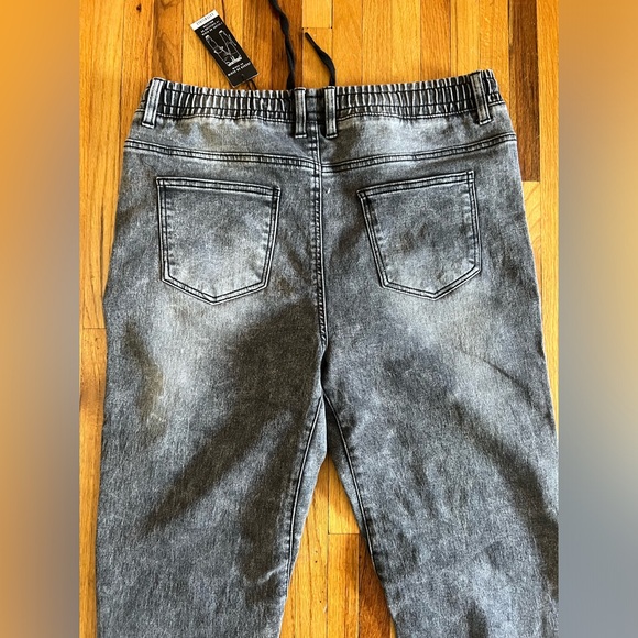 Men’s NWT Grey Denim Joggers - Picture 15 of 17